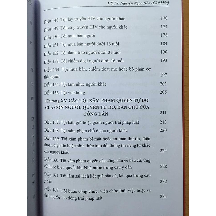 Bình luận khoa học bộ luật hình sự năm 2015 sửa đổi bổ sung năm 2017 (quyển 1 và 2) - Ảnh 3