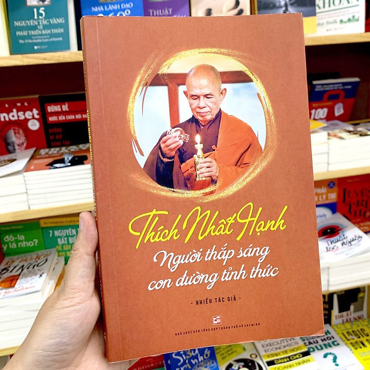 Thích Nhất Hạnh - Người Thắp Sáng Con Đường Tỉnh Thức - Ảnh 2