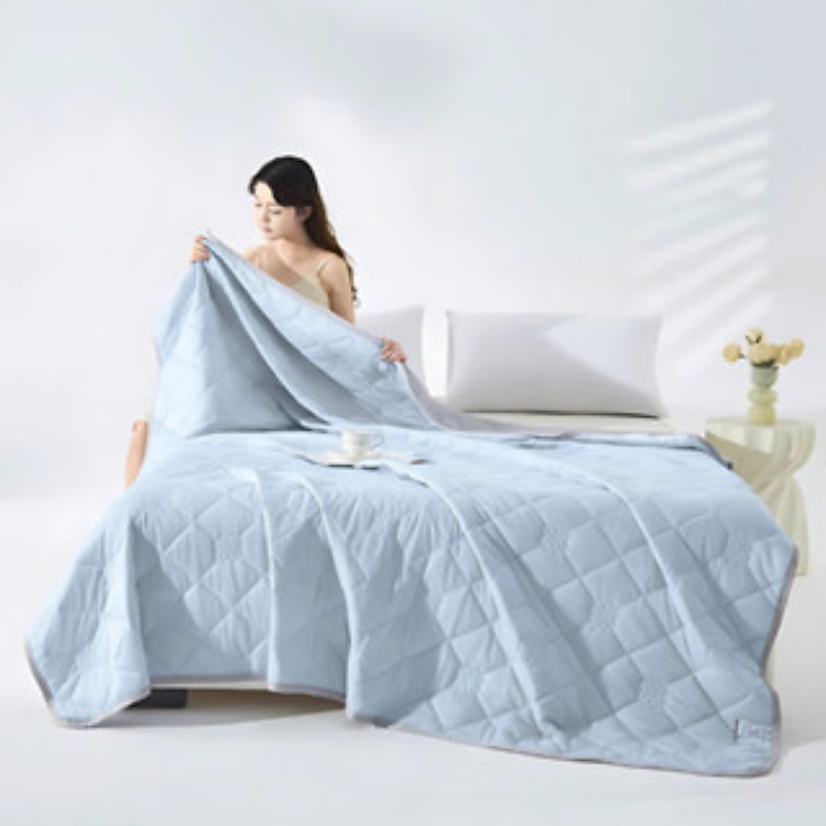 Chăn Hè Vải Lụa Mát Chăn Điều Hòa Mùa Hè Băng Lạnh Cho Một Người Hoặc Đôi Dùng Cho Gia Đình Giặt Máy Chăn Mỏng Mát