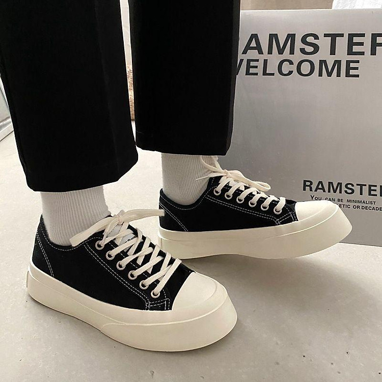 Giày thể thao nữ Ulzzang đế bằng bánh mì vải mềm màu đen trắng năng động - hot trend đẹp