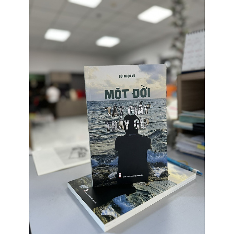 MỘT ĐỜI TÂY GIẤY THẤY GÌ