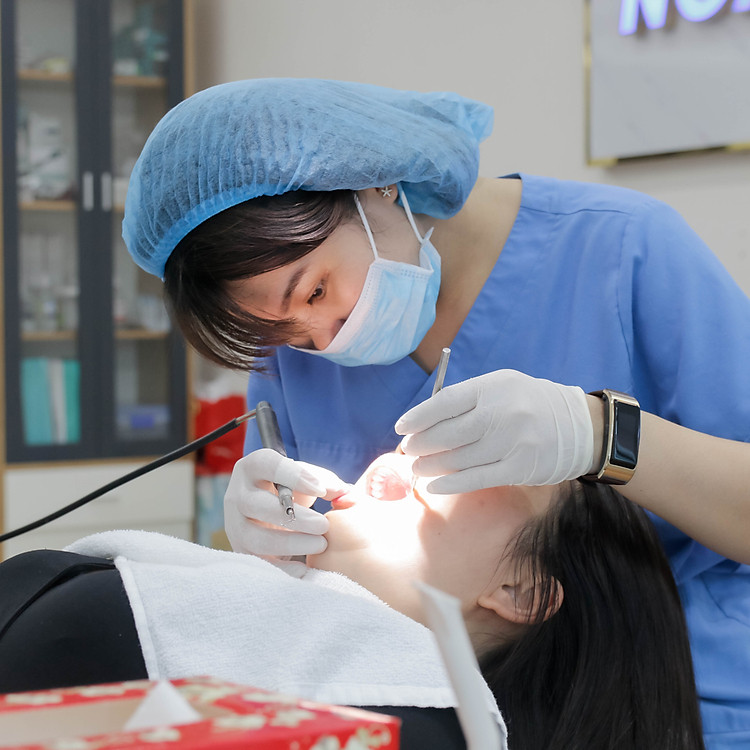 Cạo Vôi + Đánh Bóng Răng - Nha khoa Ngân Phượng