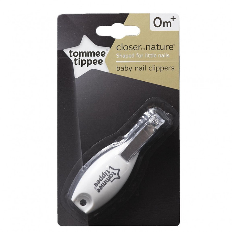 Bấm móng tay cho bé Tommee Tippee