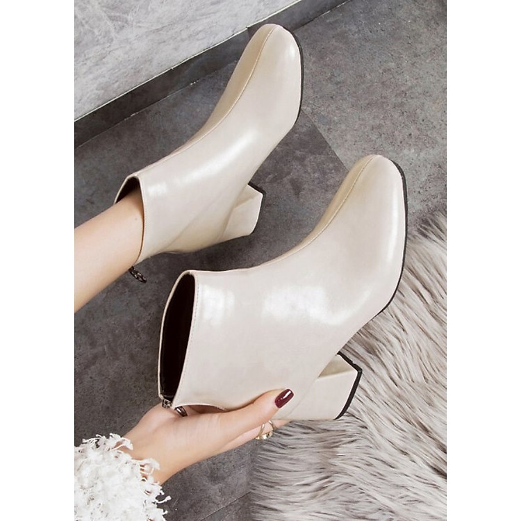 Boot nữ cổ ngắn MŨI VUÔNG thời thượng MÀU KEM GBN4702