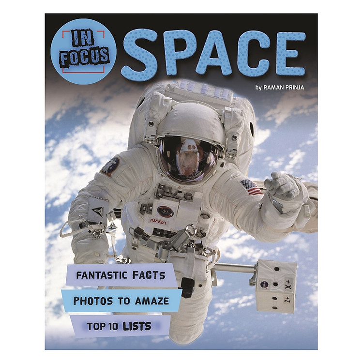 Sách In Focus: Space