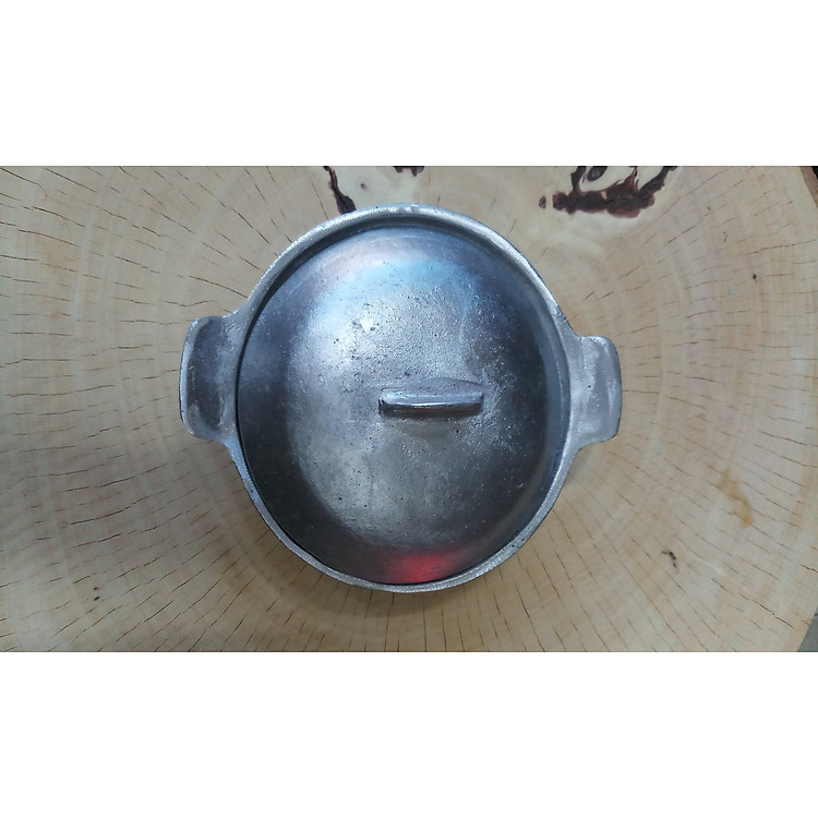 NỒI GANG NẶNG ĐB SỐ 2 KHO CÁ THỊT DÀY 2 LỚP CHỐNG DÍNH CHỐNG BỂ GIỮ NHIỆT LÂU HƠN.