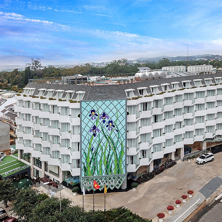 Golf Valley Hotel 4* Đà Lạt - Gần Chợ Đà Lạt & Hồ Xuân Hương, Gồm Buffet Sáng