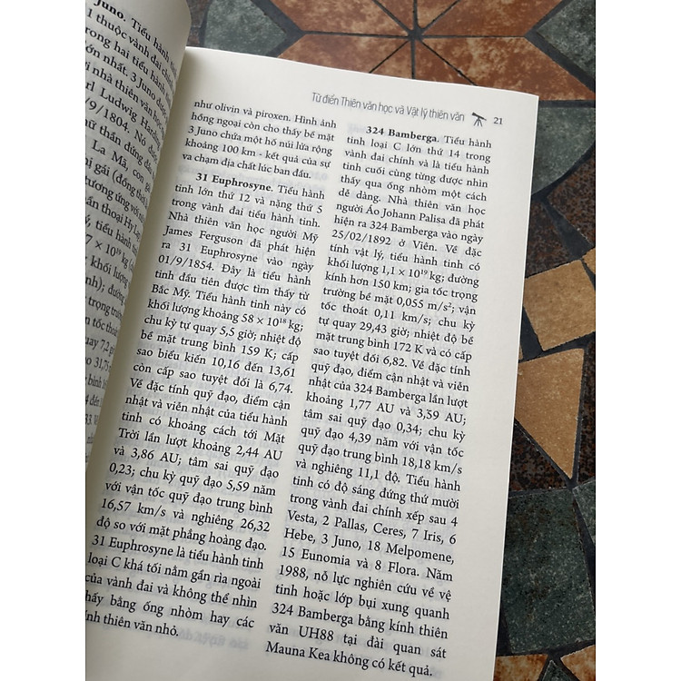 TỪ ĐIỂN THIÊN VĂN HỌC VÀ VẬT LÝ THIÊN VĂN - Ảnh 2