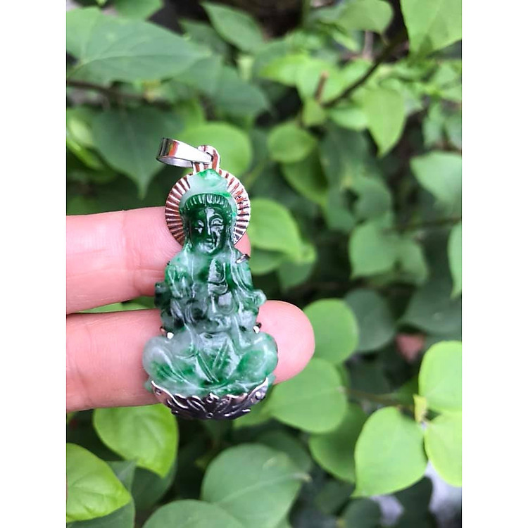 MẶT DÂY CHUYỀN PHẬT QUAN ÂM BỌC INOX ĐÁ CẨM THẠCH XANH NGỌC SƠN THUỶ TỰ NHIÊN ĐẸP LẮM Size Vừa Cao 40mm x Ngang 21mm x Dầy 6mm NỮ MỆNH MỘC HOẢ THUỶ Ạ