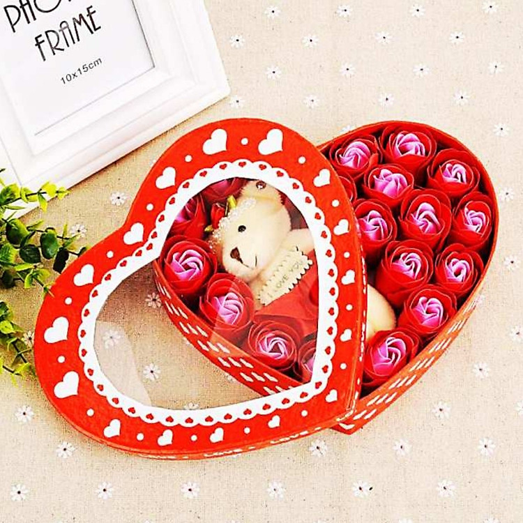 Quà Valentine Cho Bạn Gái - Hoa Hồng Sáp Hộp Trái Tim 18 Bông Có Gấu
