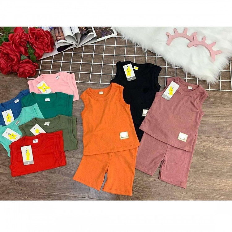 3 Bộ Trơn Thời Trang Cho Bé Trai/Gái 8-18kg (3 màu ngẫu nhiên khác nhau)