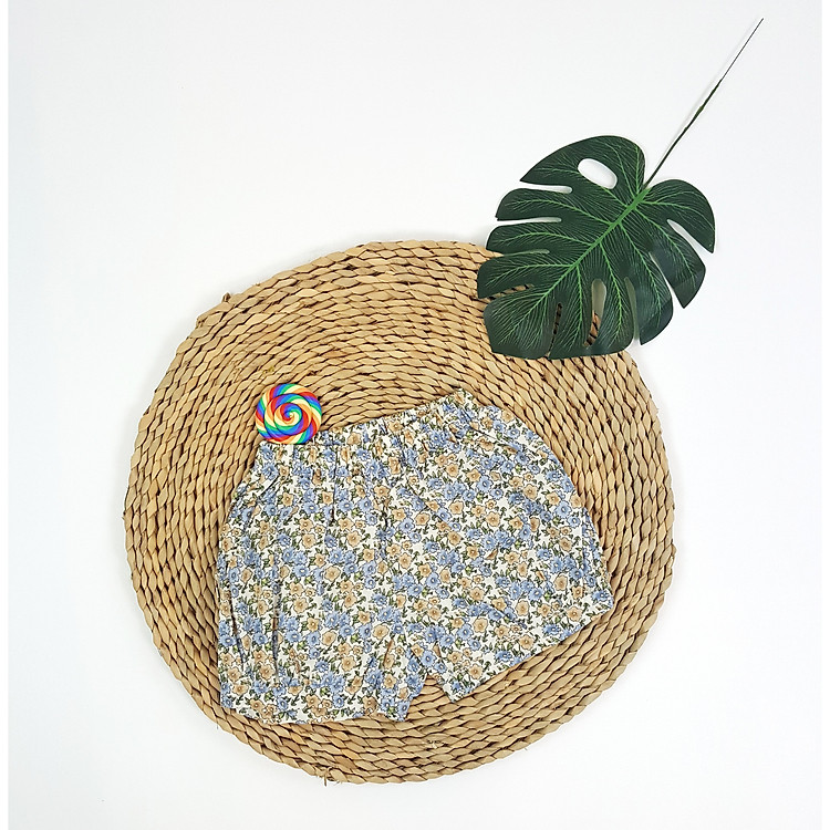 Quần Đùi Trẻ Em Họa Tiết Hoa Nhỏ - Nhập Khẩu Hàn Quốc