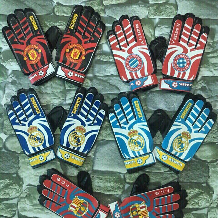Găng tay thủ môn câu lạc bộ