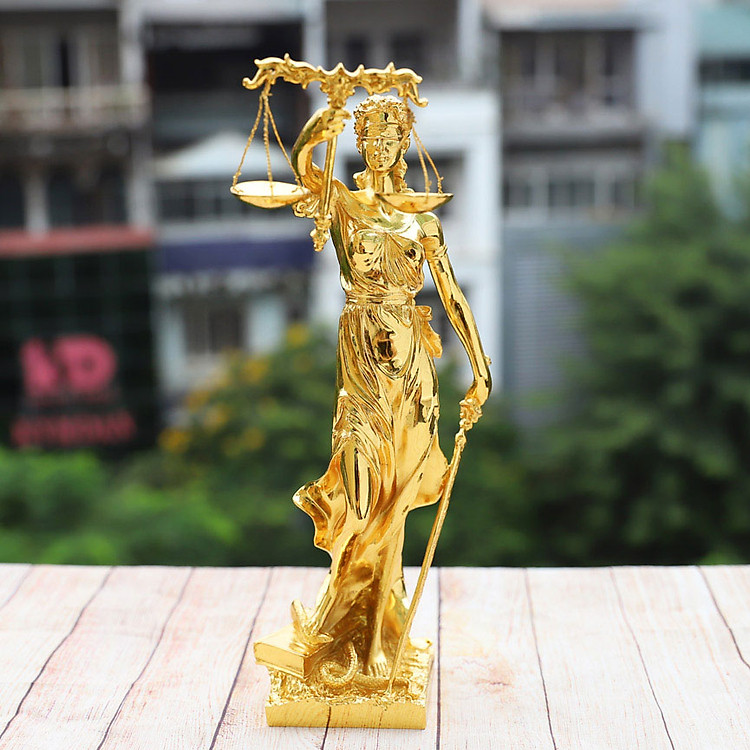 Tượng Nữ Thần Công Lý mạ vàng 24K
