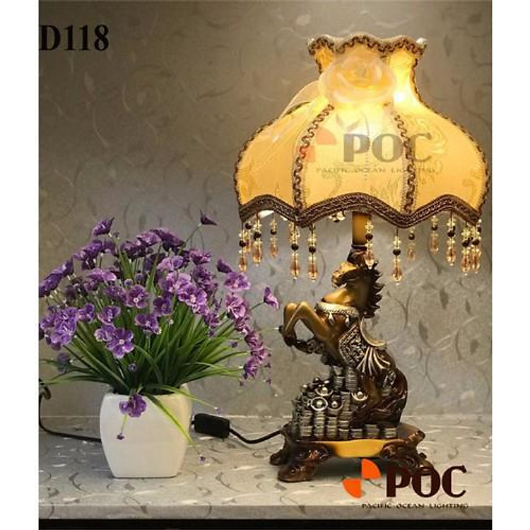 Đèn bàn tân cổ điển D118