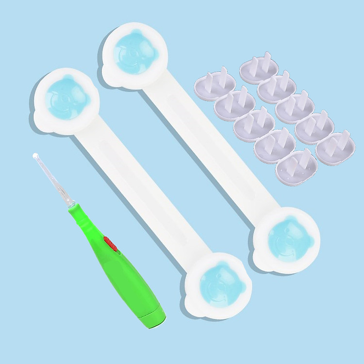 Combo 10 Nút Bịt Ổ Điên Kèm 2 Khóa Chặn Cửa Tủ Lạnh Và 1 Đèn Lấy Ráy Tai Cho Bé An Toàn Mẹ An Tâm