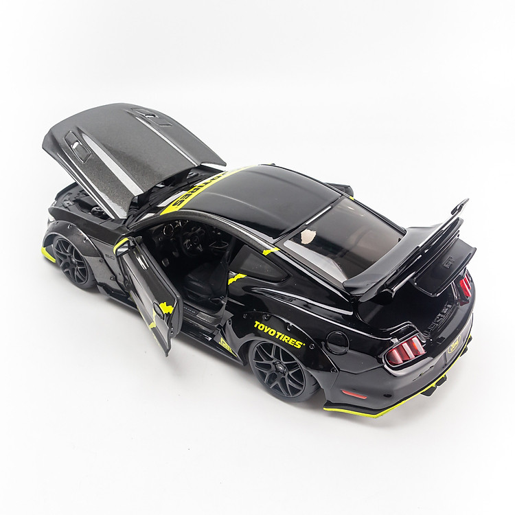 Mô hình xe Ford Mustang GT 2015 1:18 Chính hãng Giá tốt - Hình ảnh 4