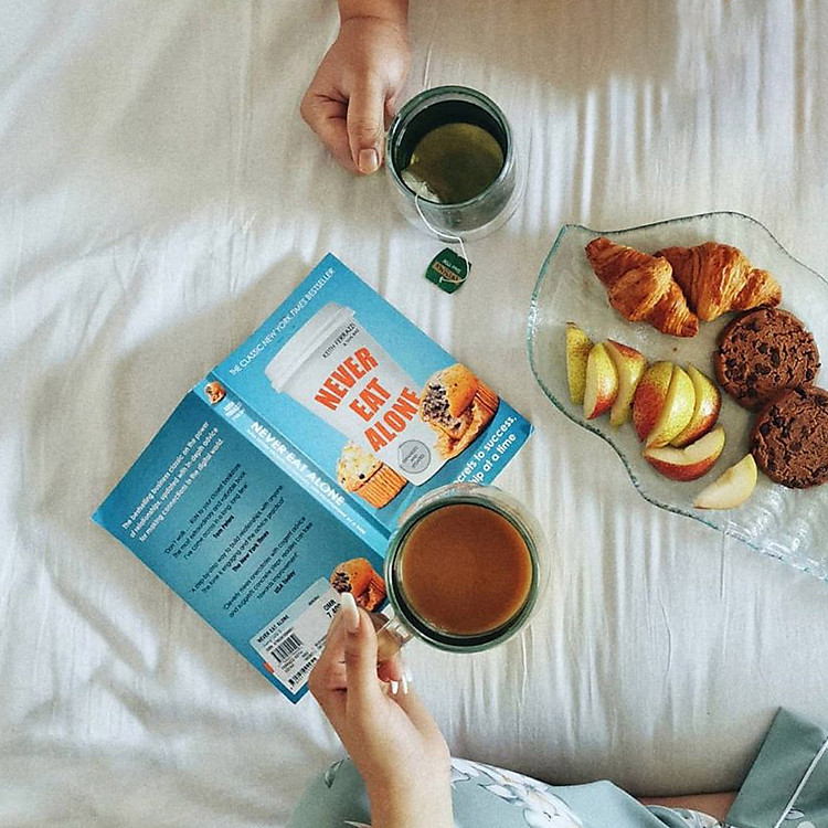 Never Eat Alone: And Other Secrets to Success, One Relationship at a Time - Ảnh 4