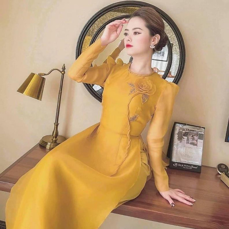 Áo dài cách tân nữ cao cấp_Chaang_May áo dài tết cổ tròn hoa thủ công áo dài 4 tà