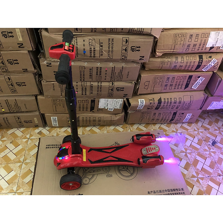 Xe Scooter cho bé từ 2 - 14 tuổi có đèn,nhạc,và ống phun khói