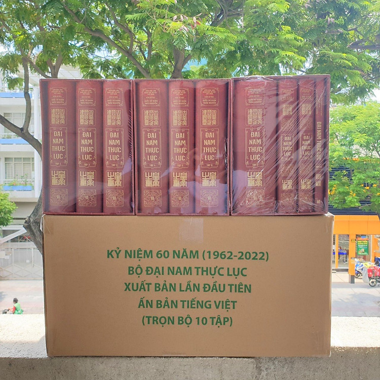 ĐẠI NAM THỰC LỤC – 10 TẬP