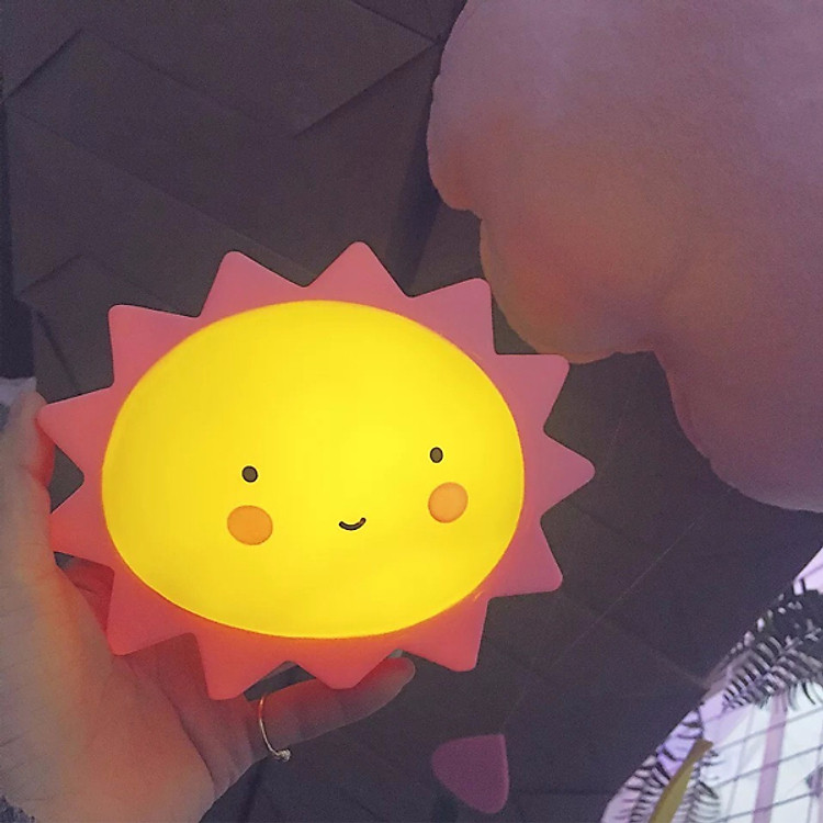 Đèn ngủ mặt trời bé con