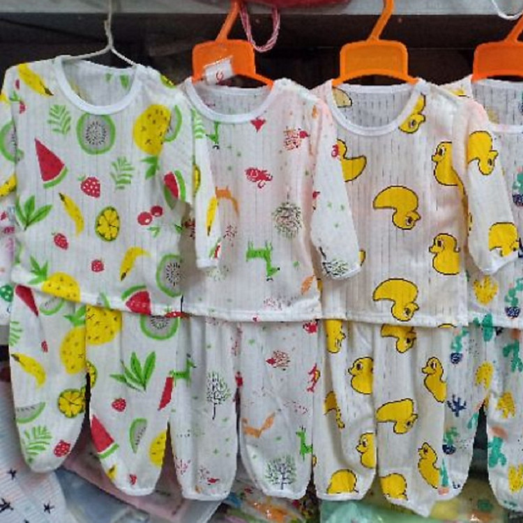 Combo 03 bộ cotton giấy dài tay cài vai hoạ tiết giao ngẫu nhiên