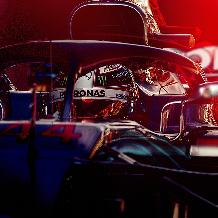 01 Vé Lounge Vàng - Khúc cua số 12 - AD 01 Ngày (Thứ 6) - Giải Đua Xe F1 - Việt Nam Grand Prix