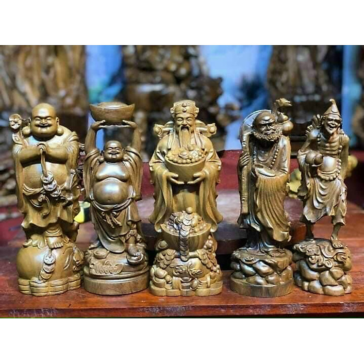 Tượng ngũ vị thần tài bằng gỗ bách xanh (20×8×6cm)