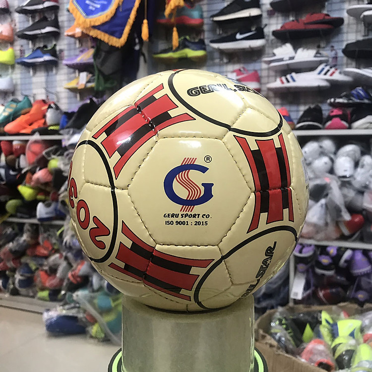 Bóng Đá Khâu Tay 2030 Geru Star Màu Vàng