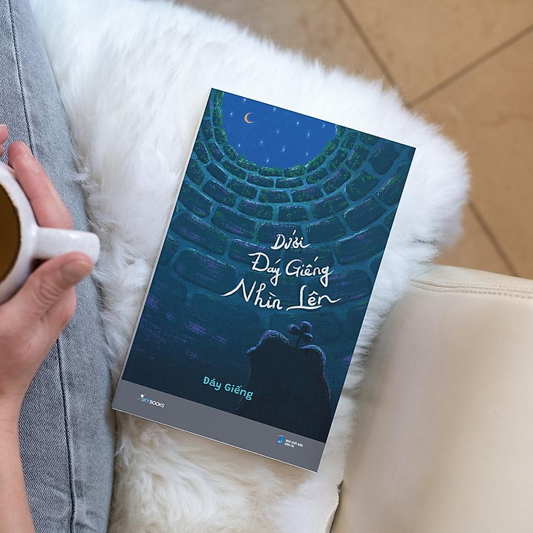 Dưới Đáy Giếng Nhìn Lên + Long Nhong Trong Hẻm Nhỏ - Ảnh 2