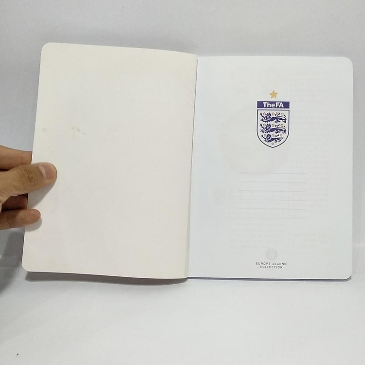 Sổ Tay Huyền Thoại Châu Âu - Bobby Charlton - Ảnh 5