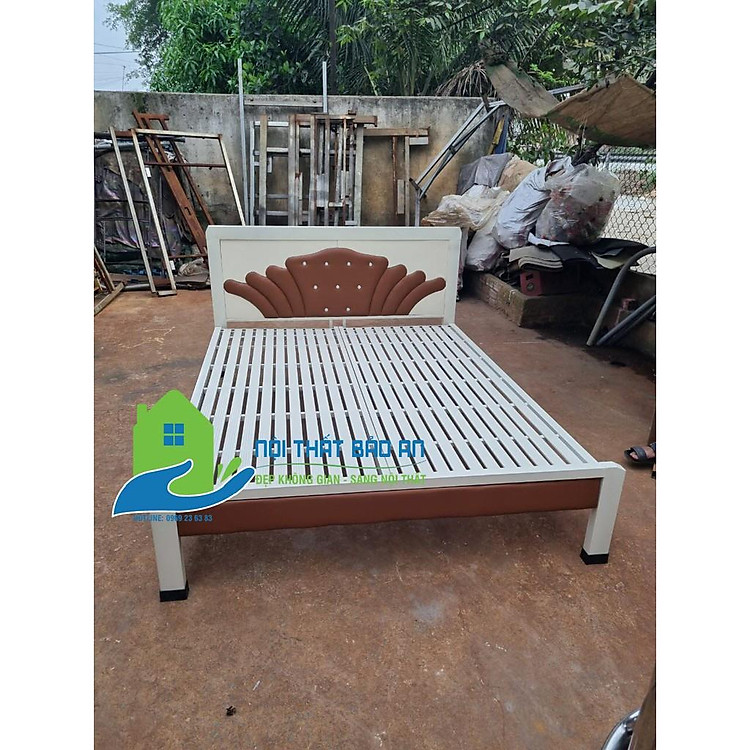 Giường sắt hộp mẫu mới mẫu 03 nhiều kích thước từ 1m4x2m , 1m6x2m , 1m8x2m