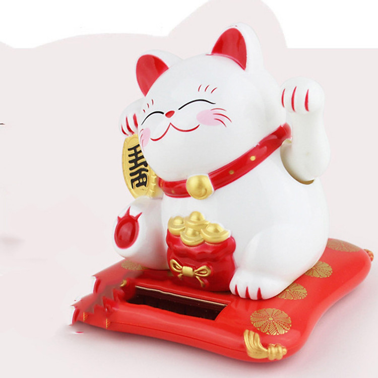 Mèo thần tài vẫy tay năng lượng mặt trời nhựa