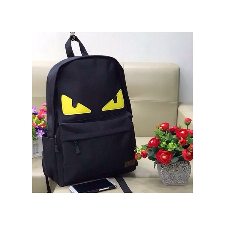 Balo du lịch hình mắt