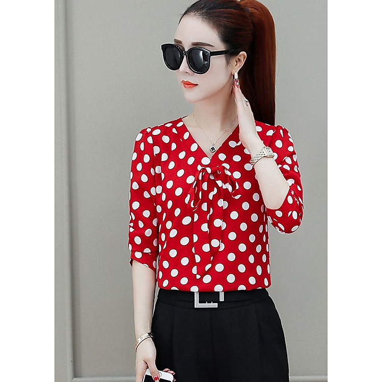 Áo kiểu chấm bi cổ V phối nơ xinh xắn BY6336
