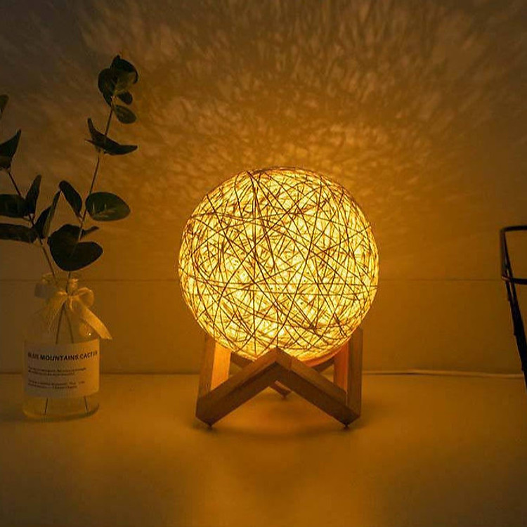 Đèn Ngủ Quả Cầu Mây Để Bàn SPEVI - Điều Chỉnh Độ Sáng, Làm Đèn Ngủ Trang Trí, Quà Sinh Nhật Cực Đáng Yêu, Đầu USB, Adapter USB Tiện Lợi, Đế Gỗ Xếp Sang Trọng, Bóng Đèn Led Vô Cùng Tiết Kiệm Điện - Hàng Chính Hãng