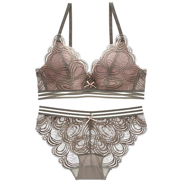 Bộ đồ lót ren thiết kế tinh xảo, phối hợp độc đáo giữa áo và quần 113