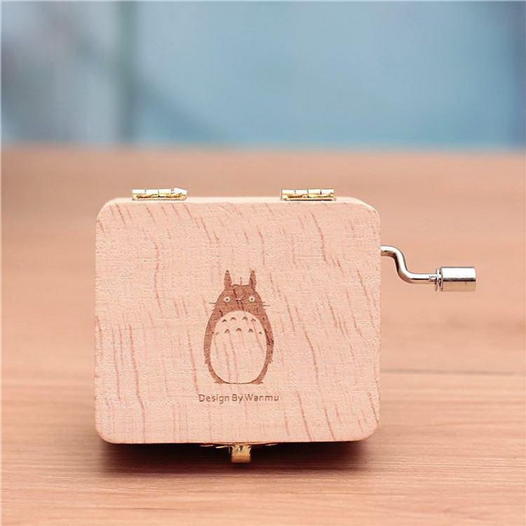 Hộp nhạc quay tay mèo Totoro V.2 - Mẫu ngẫu nhiên