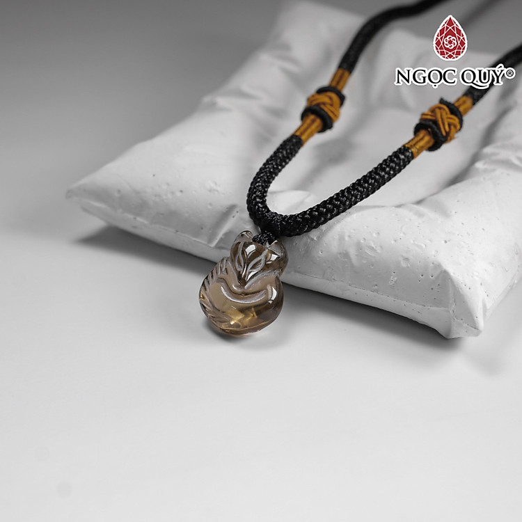 Mặt dây chuyền hồ ly đá thạch anh khói 15x18mm - Ngọc Quý Gemstones