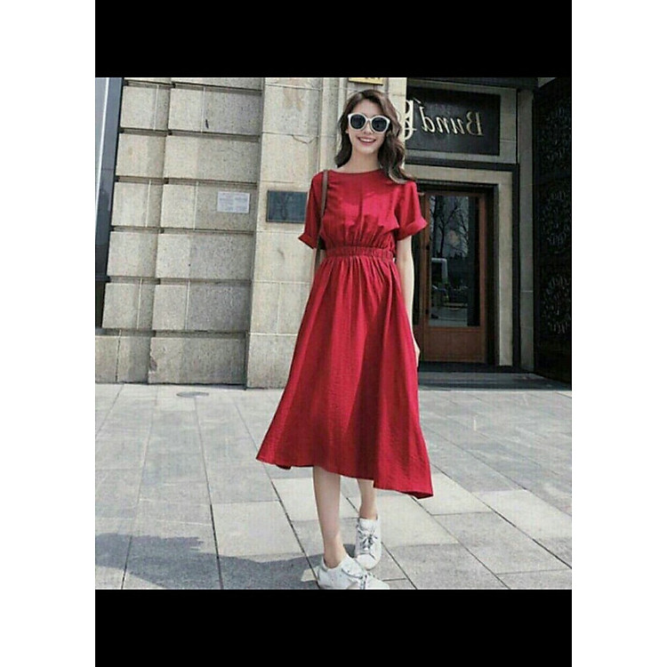 Đầm đỏ nút sau