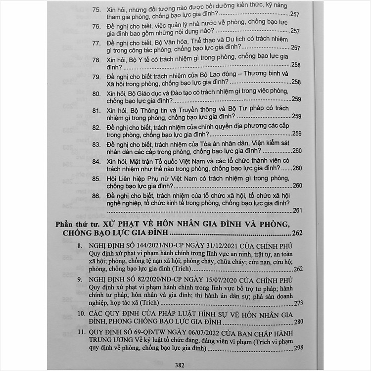 Luật Hôn Nhân và Gia Đình - Luật Phòng, Chống Bạo Lực Gia Đình và 166 Tình Huống Giải Đáp Pháp Luật về Hôn Nhân Gia Đình (V2301D) - Ảnh 7