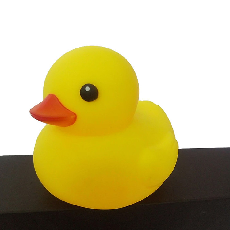 Con vịt bop kêu cho chó mèo