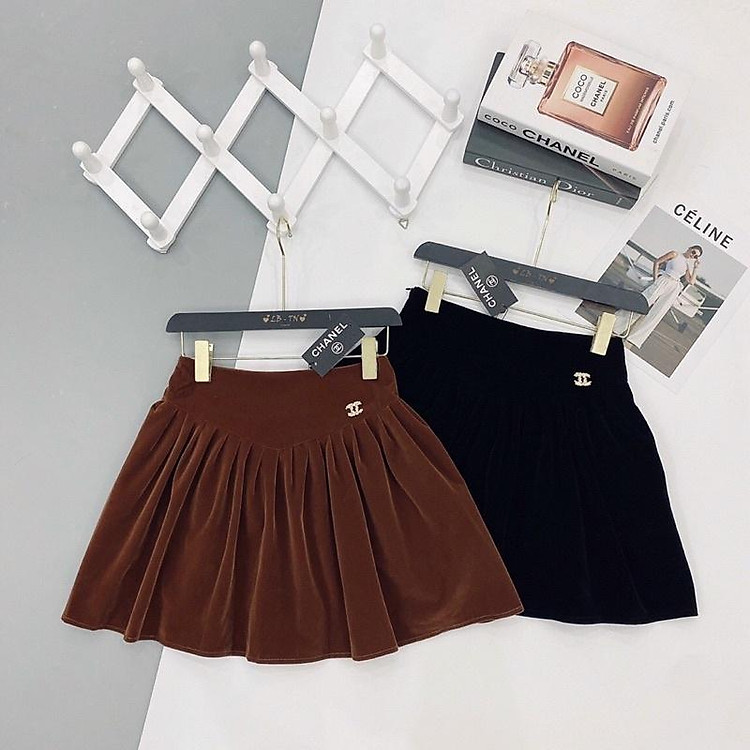 Chân váy ngắn xoè nhung tag đá loại đẹp