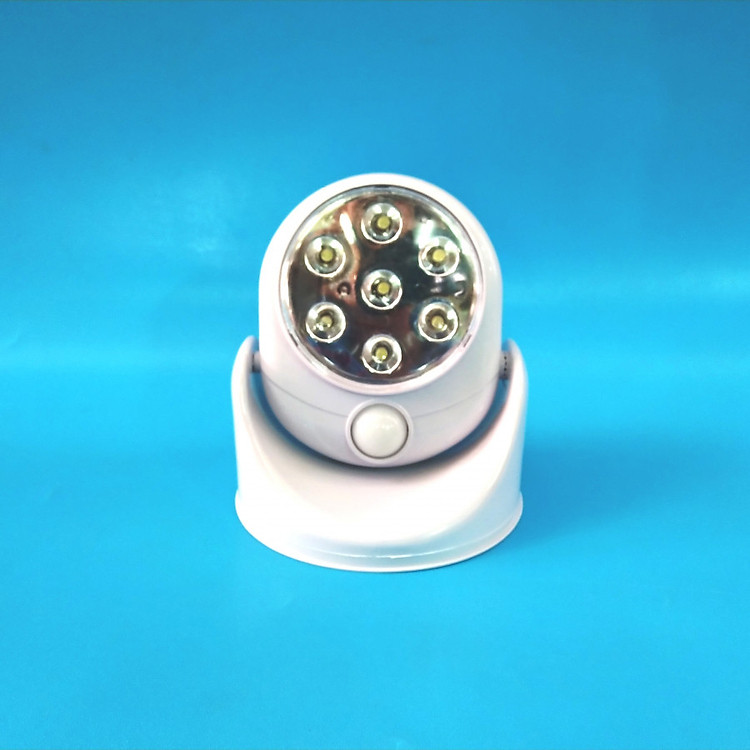 Đèn cảm ứng hồng ngoại 7 led không dây tự động tắt mở