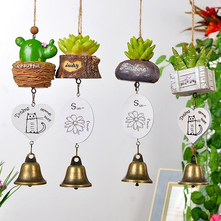 Chuông gió sen đá