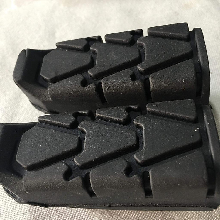 Cặp gác chân trước winner v1