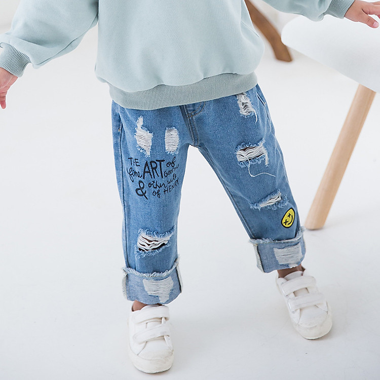 Quần Jeans rách bé trai Q07