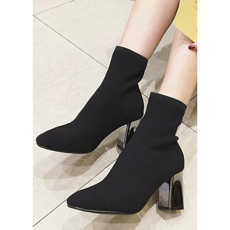 Boot lỡ len vân tăm gót bạc