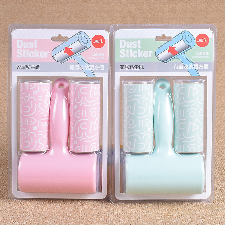 Cây lăn bụi quần áo kiểu mới có nắp đậy dành cho nhân viên văn phòng rất tiện lợi,gọn nhẹ dễ sử dụng. kèm 2 cục dự phòng dễ thay